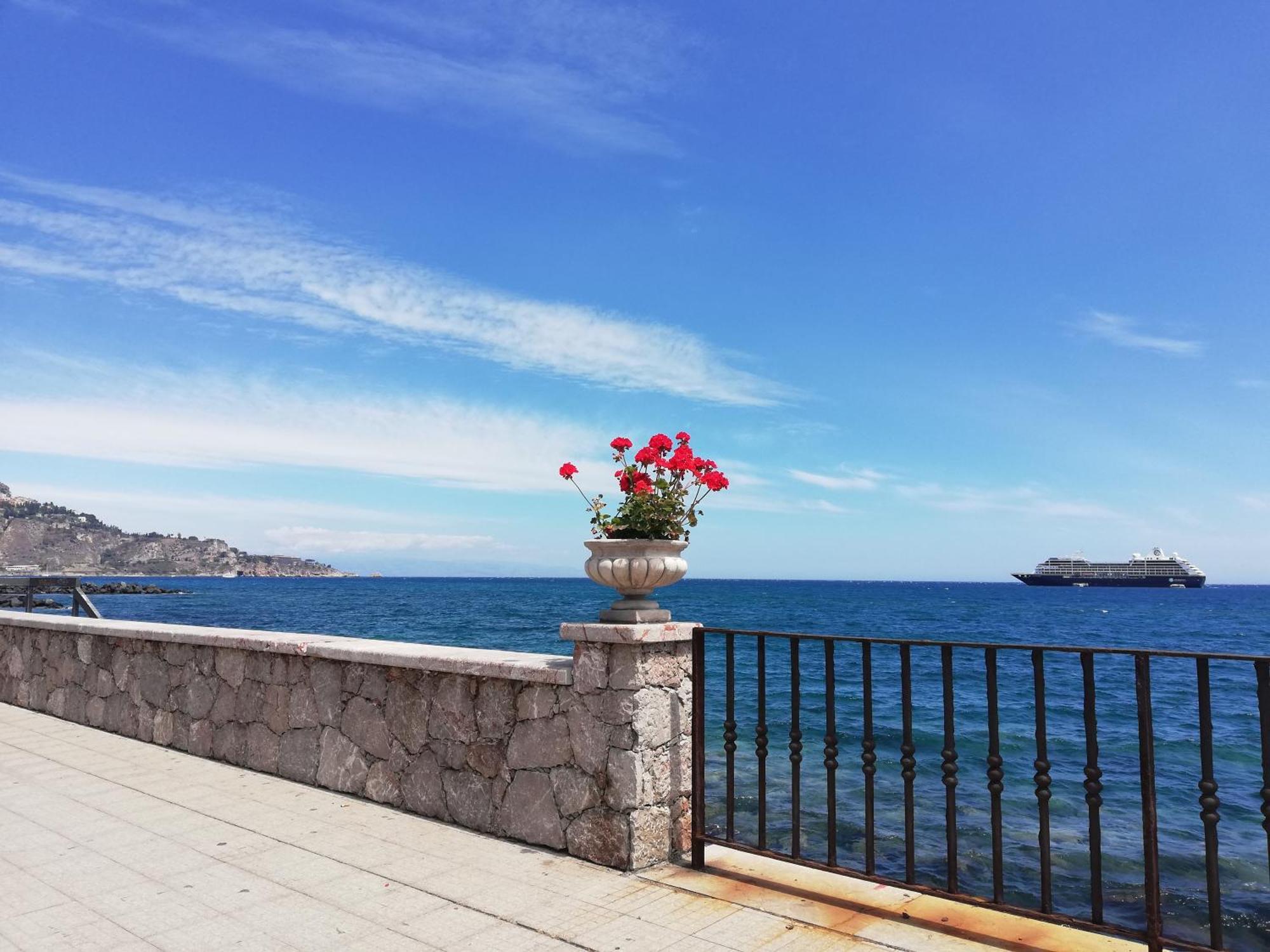 La Maison Doree Giardini Naxos Bilik gambar
