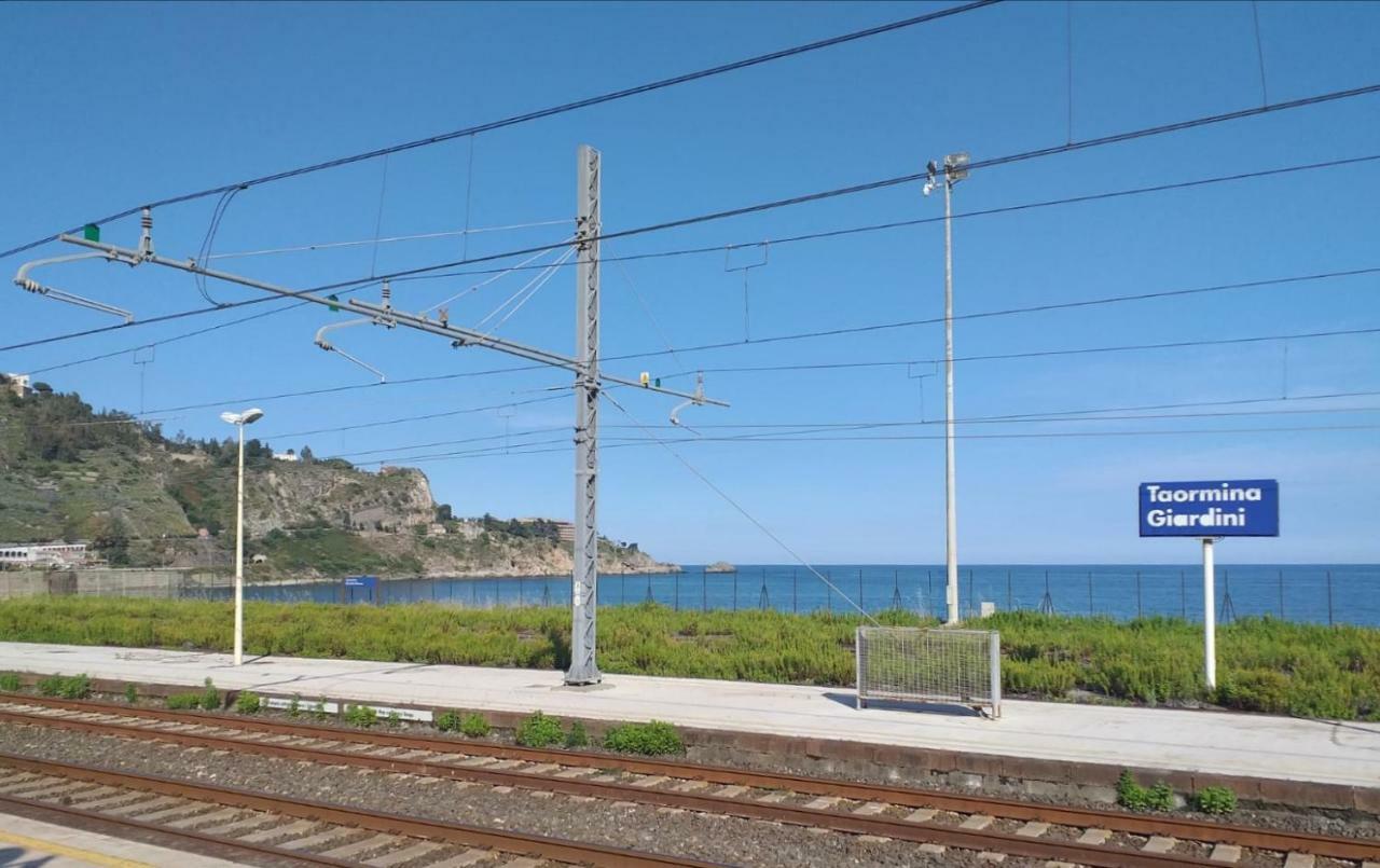 La Maison Doree Giardini Naxos Luaran gambar